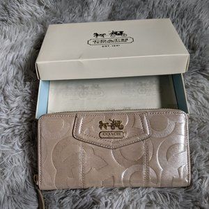 Coach accordion zipped embossed leather wallet
